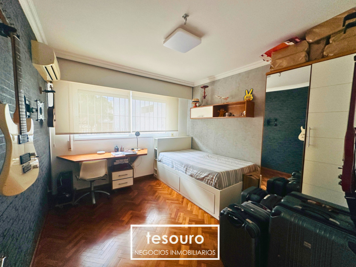 Apartamento ID.5681 - ALQUILER APARTAMENTO DE 3 DORMITORIOS Y SERVICIO EN POCITOS