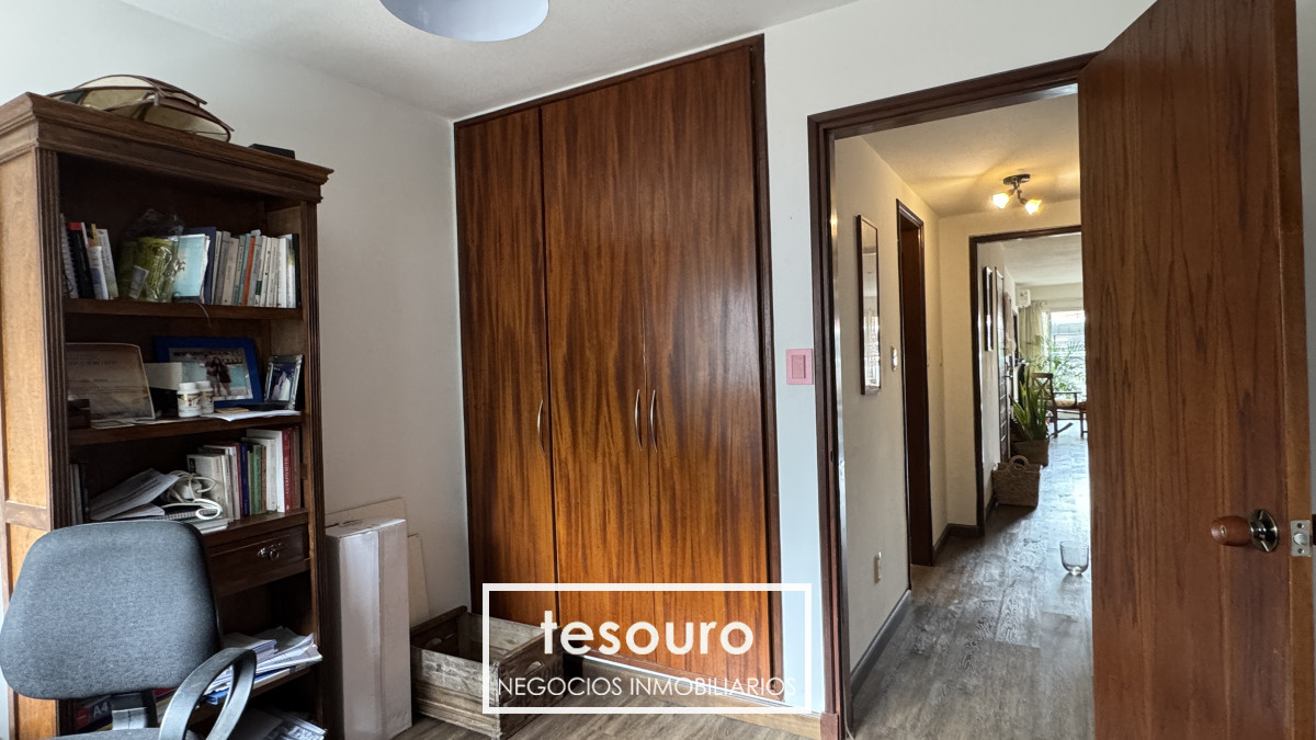 Apartamento ID.4203 - Venta Apartamento de 2 Dormitorios En Puertito de Buceo