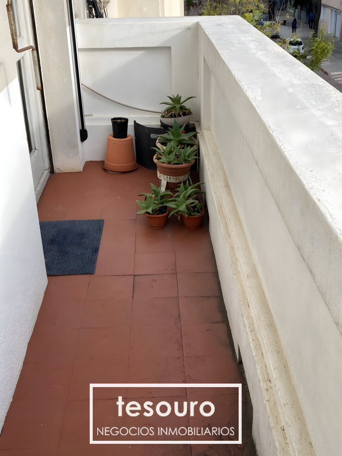 Apartamento ID.4845 - VENTA APARTAMENTO DE 2 DORMITORIOS CON AZOTEA DE USO EXCLUSIVO EN POCITOS