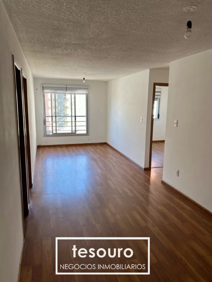 Apartamento ID.4216 - Venta Apartamento de 2 Dormitorios En Cordón Con renta 