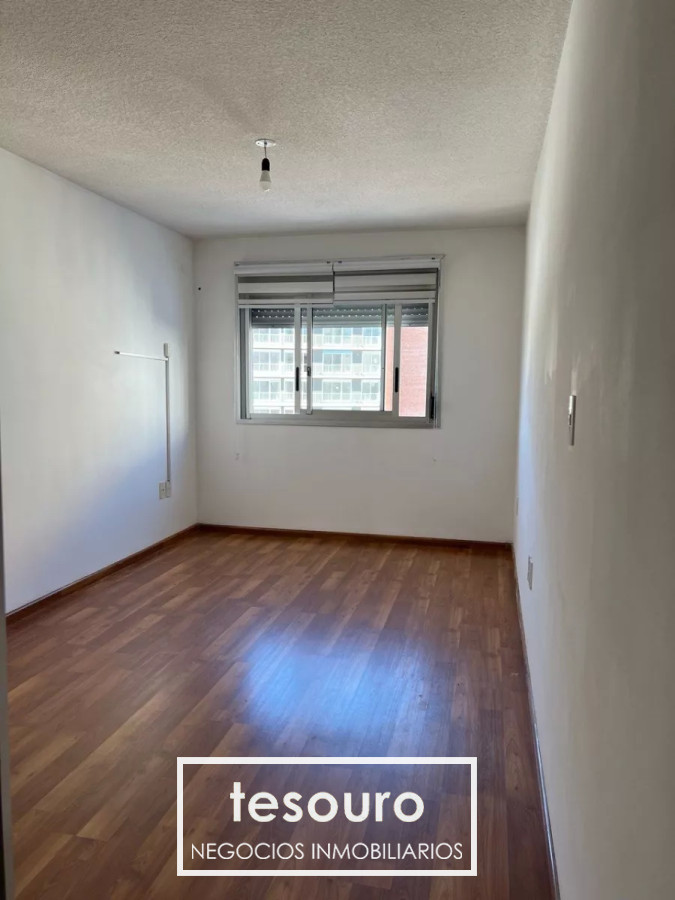 Apartamento ID.4216 - Venta Apartamento de 2 Dormitorios En Cordón Con renta 