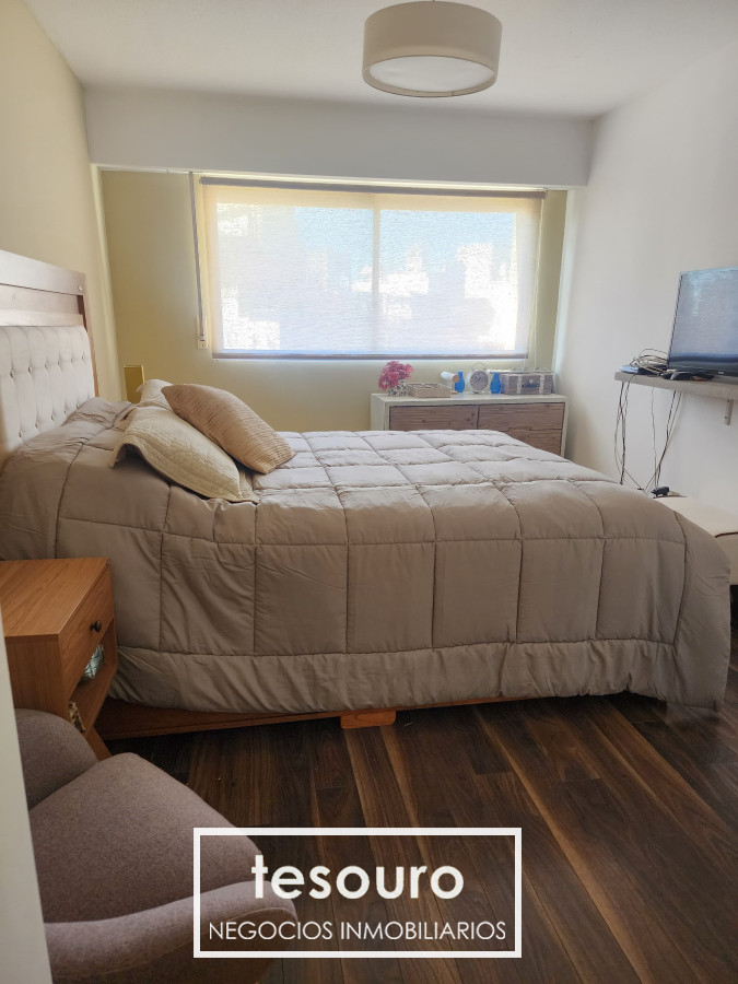Apartamento ID.4702 - Venta de apartamento 2 dormitorios y gje en Pocitos.