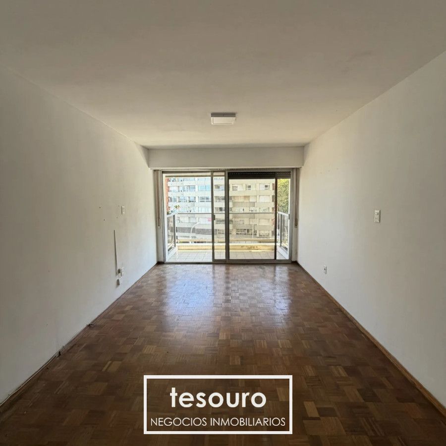 Apartamento ID.5425 - ALQUILER APARTAMENTO MONOAMBIENTE EN POCITOS FRENTE A LA RAMBLA