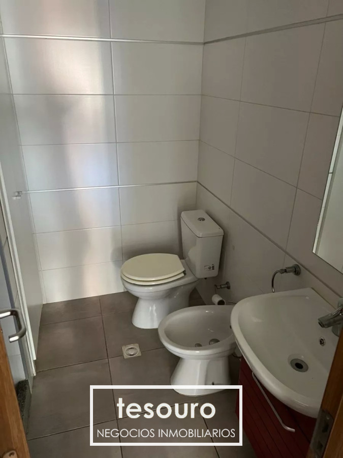 Apartamento ID.4216 - Venta Apartamento de 2 Dormitorios En Cordón Con renta 