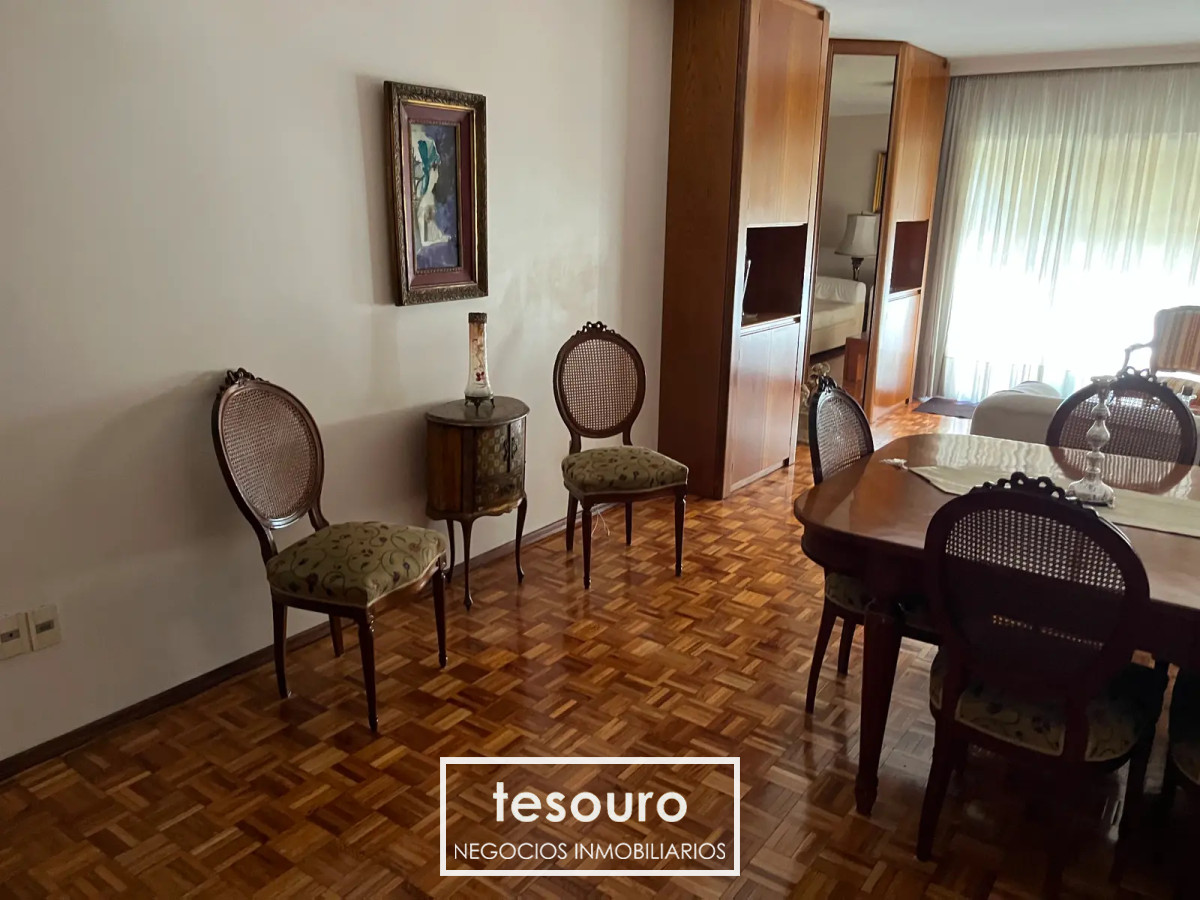 Apartamento ID.4653 - VENTA APARTAMENTO DE 3 DORMITORIOS EN POCITOS PRÓXIMO A LA RAMBLA