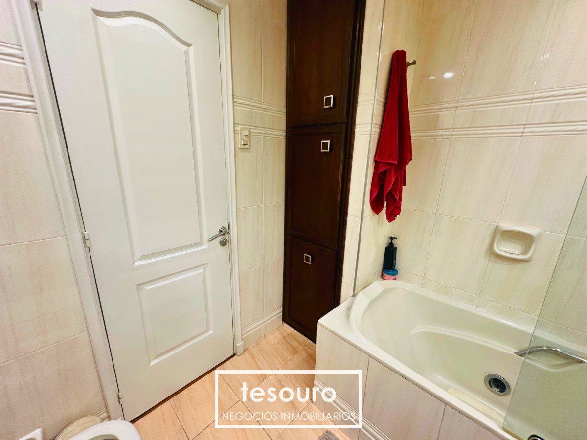 Apartamento ID.5681 - ALQUILER APARTAMENTO DE 3 DORMITORIOS Y SERVICIO EN POCITOS
