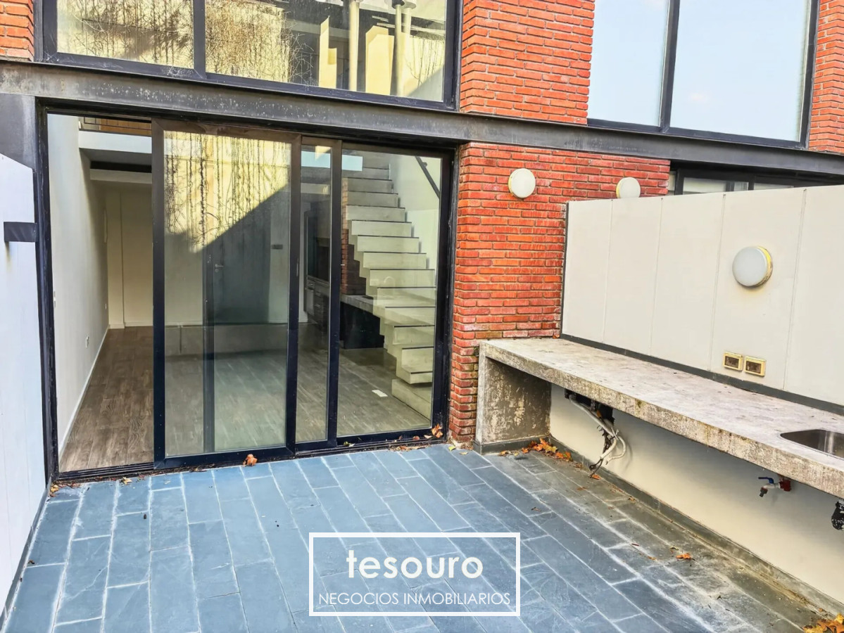 Apartamento ID.5508 - ALQUILER APARTAMENTO LOFT DE 1 DORMITORIO CON PATIO Y PARRILLERO EN PUNTA CARRETAS