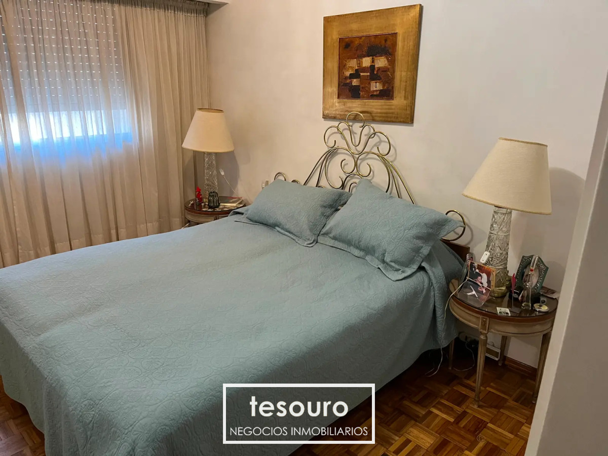 Apartamento ID.4653 - VENTA APARTAMENTO DE 3 DORMITORIOS EN POCITOS PRÓXIMO A LA RAMBLA
