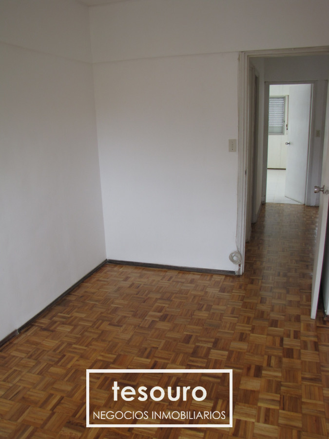 Apartamento ID.4648 - Alquiler Apartamento 3 dormitorios y servicio en Punta Carretas