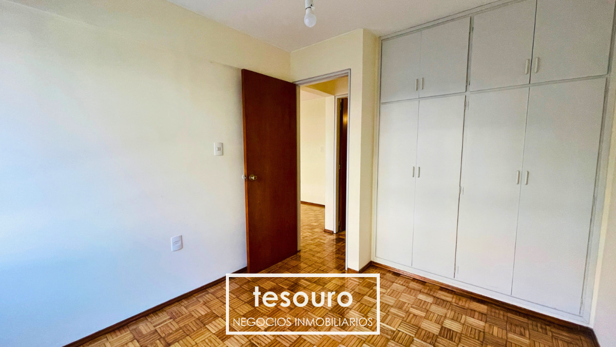 Apartamento ID.4858 - VENTA APARTAMENTO DE 1 DORMITORIO CON GARAGE EN POCITOS 
