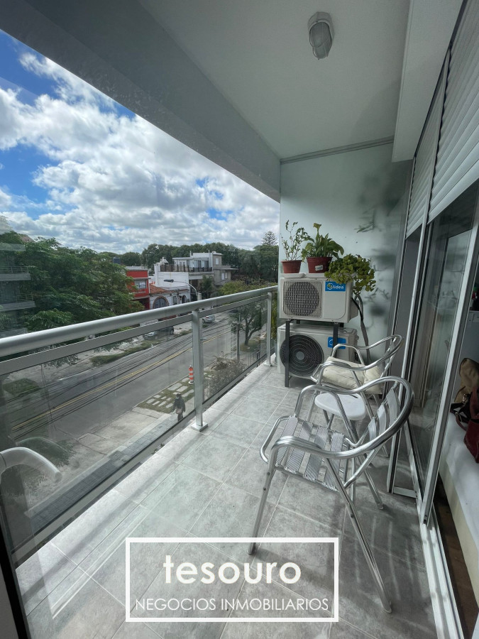 Apartamento ID.4566 - VENTA APARTAMENTO DE 1 DORMITORIO EN MALVIN SUR CON COCHERA Y AZOTEA DE USO EXCLUSIVO