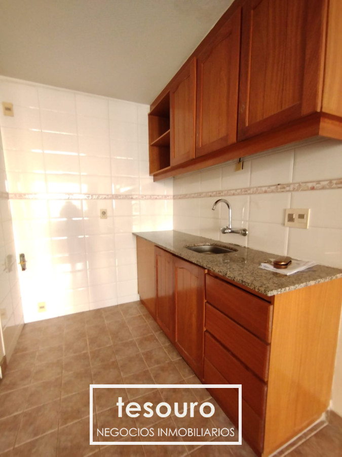 Apartamento ID.4835 - ALQUILER APARTAMENTO DE 1 DORMITORIO EN PUNTA CARRETAS CON GARAGE