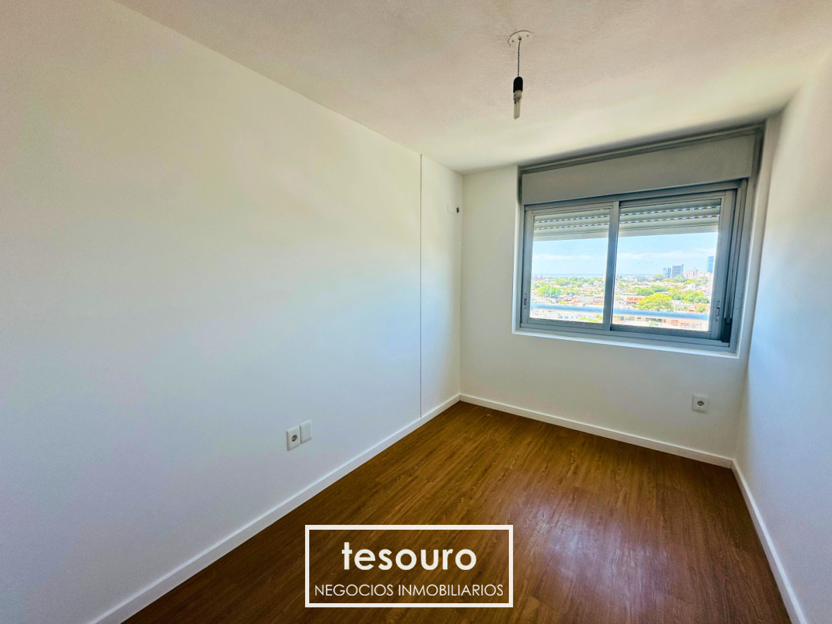 Apartamento ID.5363 - VENTA APARTAMENTO DE 2 DORMITORIOS CON COCHERA EN AV ITALIA Y FRANCISCO SIMÓN