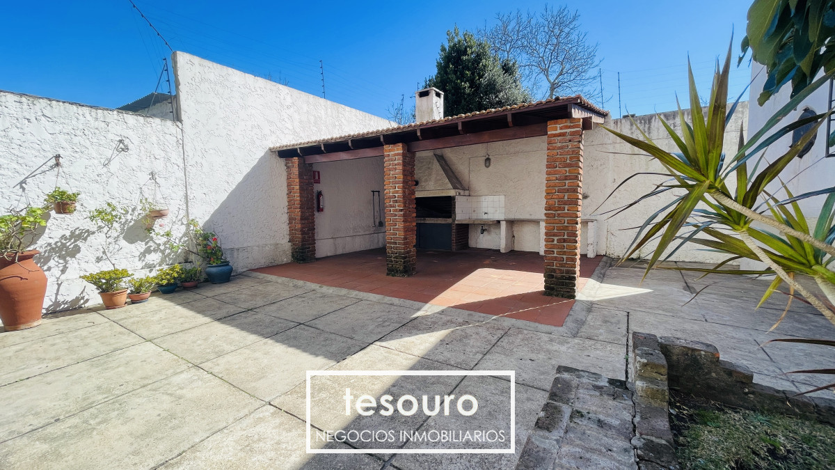 Apartamento ID.4945 - VENTA APARTAMENTO DE 3 DORMITORIOS EN BUCEO SOBRE SANTIAGO RIVAS