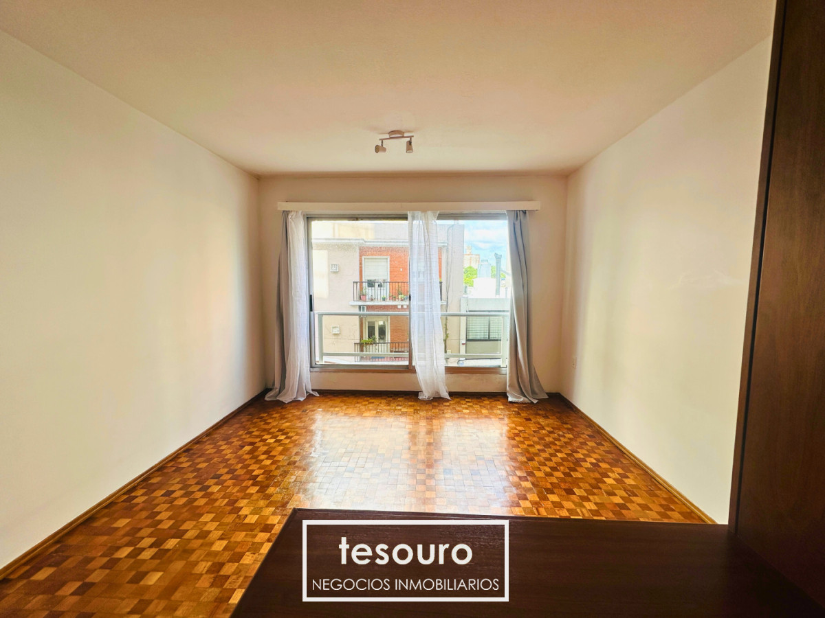 Apartamento ID.5436 - MONOAMBIENTE AL FRENTE EN POCITOS