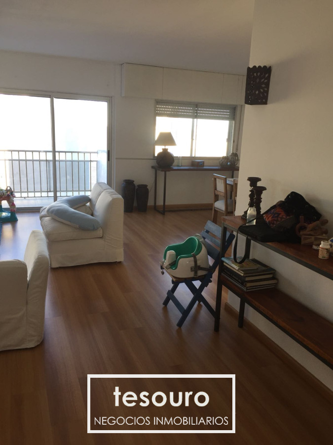 Apartamento ID.4648 - Alquiler Apartamento 3 dormitorios y servicio en Punta Carretas