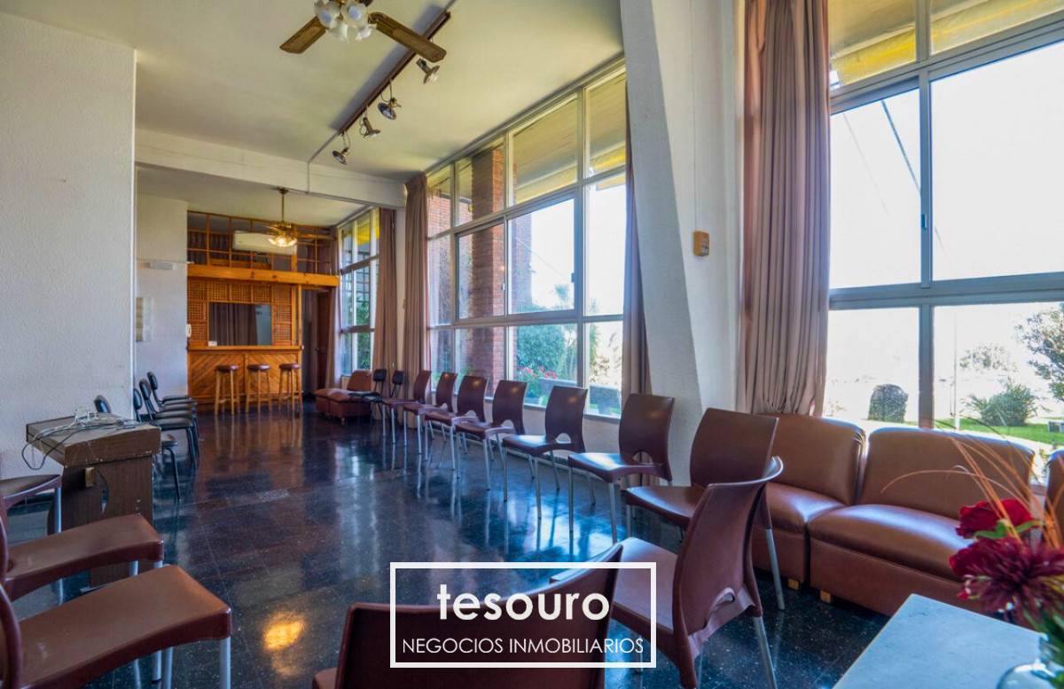 Apartamento ID.4599 - VENTA APARTAMENTO DE 1 DORMITORIO FRENTE A LA RAMBLA DE BARRIO SUR