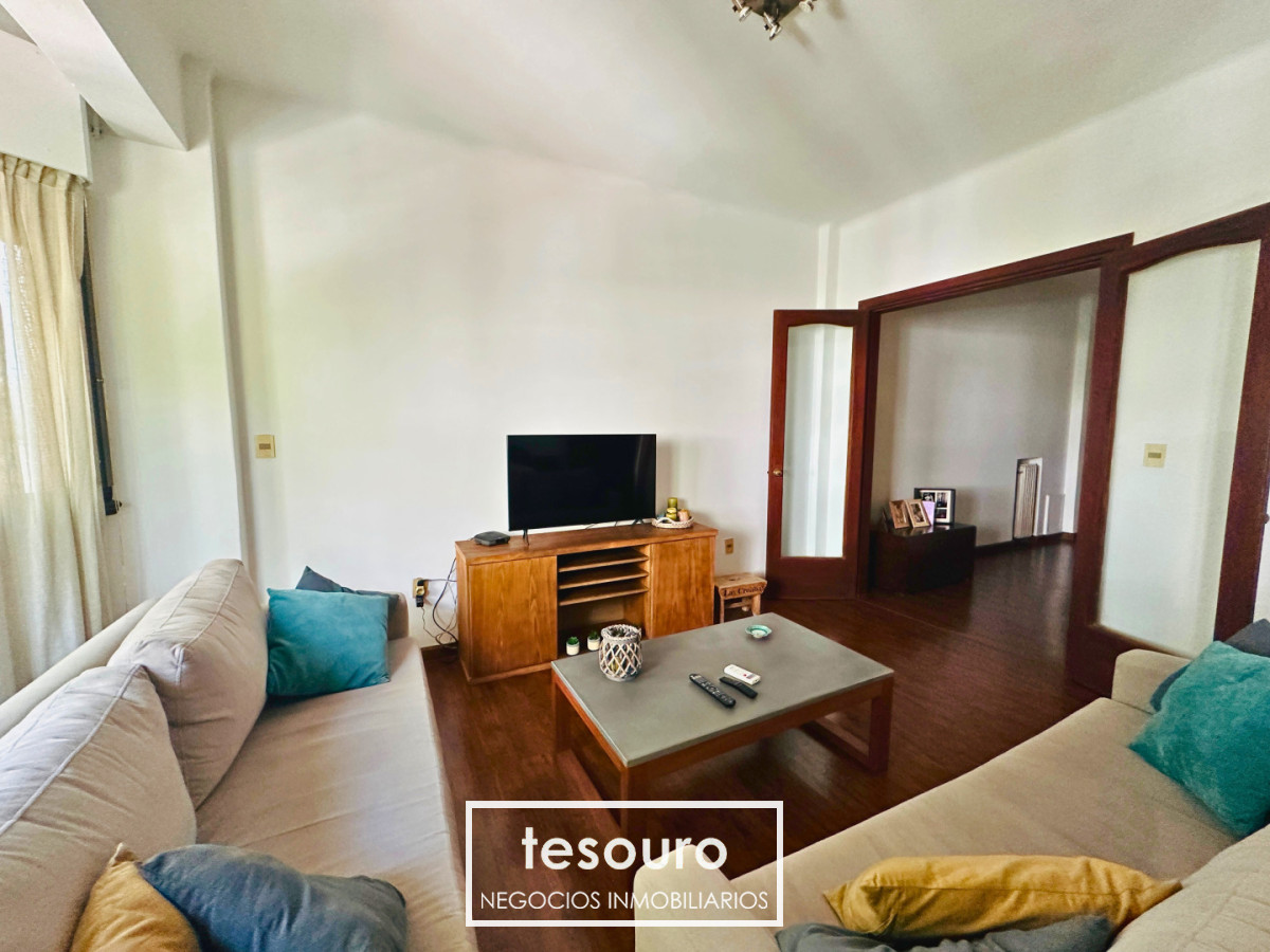 Apartamento ID.5414 - VENTA APARTAMENTO DE 4 DORMITORIOS EN POCITOS
