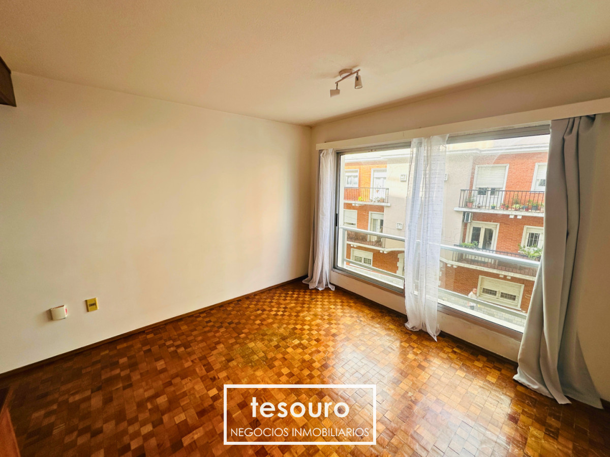 Apartamento ID.5436 - MONOAMBIENTE AL FRENTE EN POCITOS
