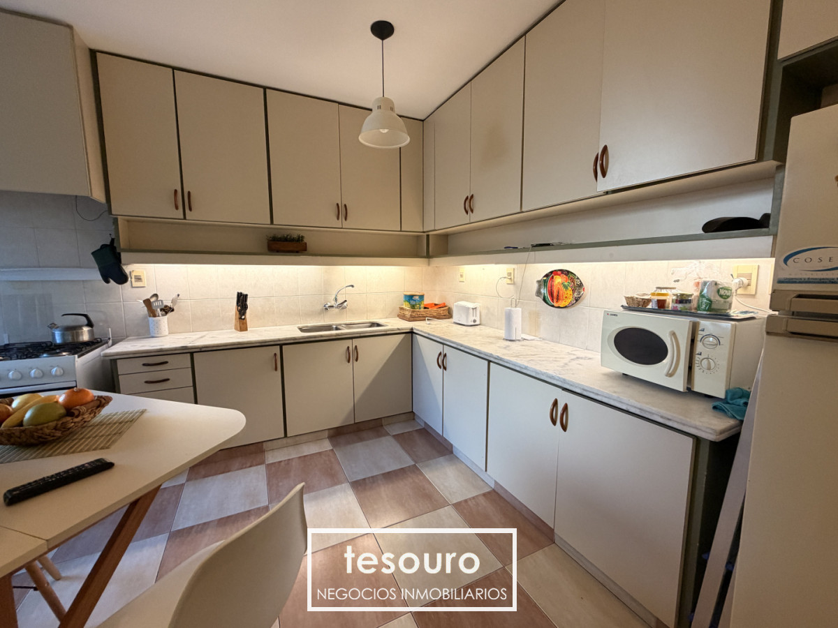 Apartamento ID.5539 - Apartamento en alquiler de 3 dormitorios y servicio en Centro