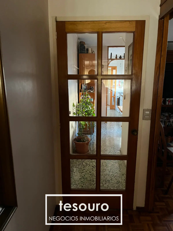 Apartamento ID.4653 - VENTA APARTAMENTO DE 3 DORMITORIOS EN POCITOS PRÓXIMO A LA RAMBLA