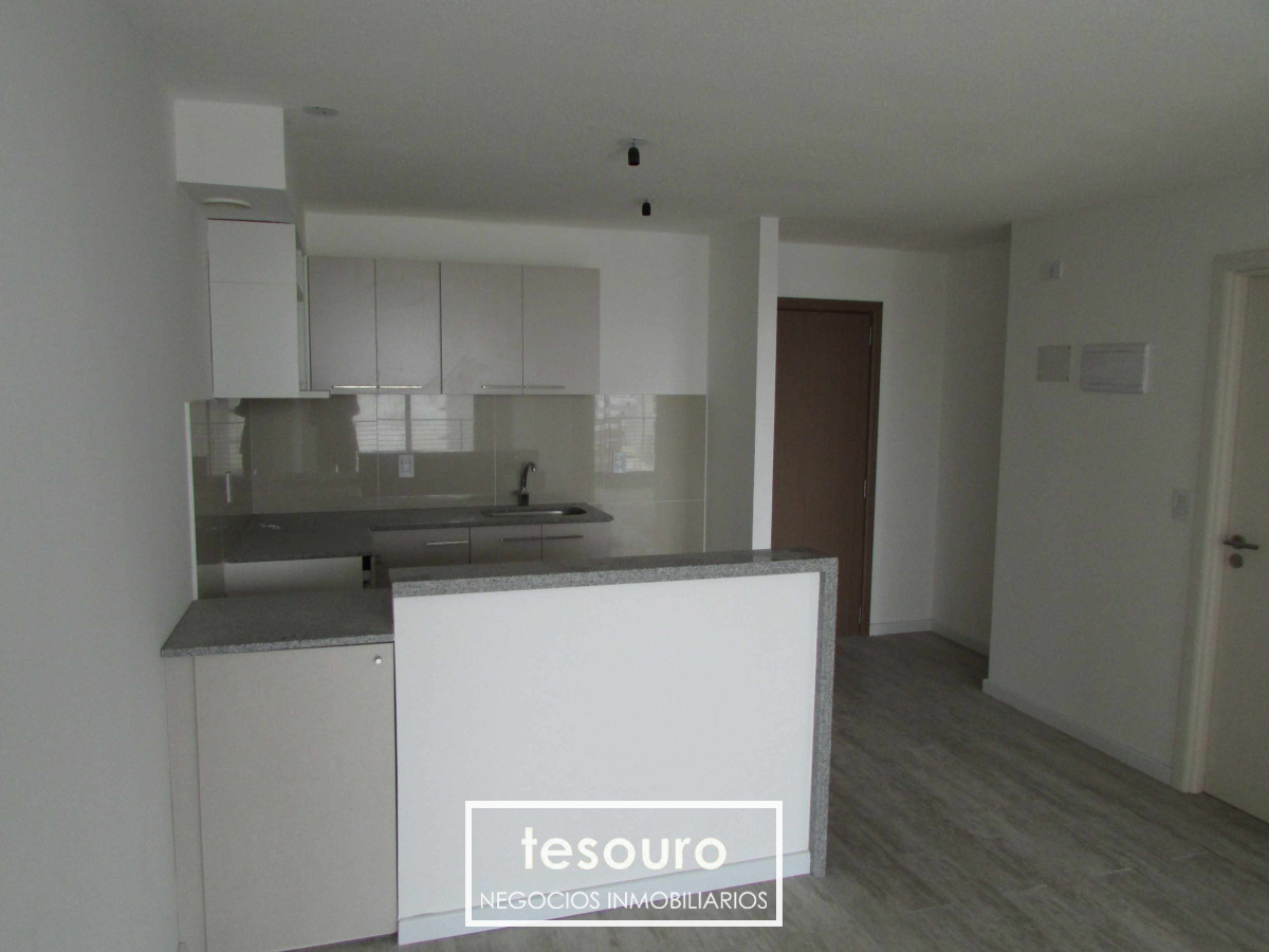 Apartamento ID.3660 - Alquiler 1 Dormitorio piso alto