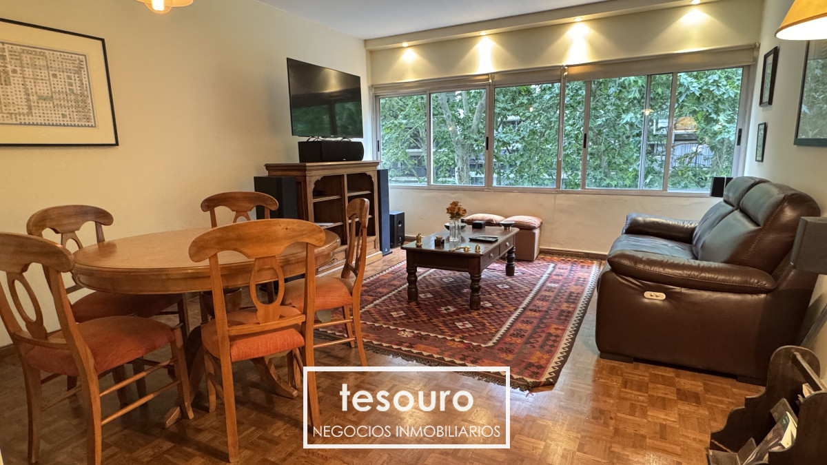 Apartamento ID.4250 - Alquiler Apartamento de 2 dormitorios y garaje en Pocitos