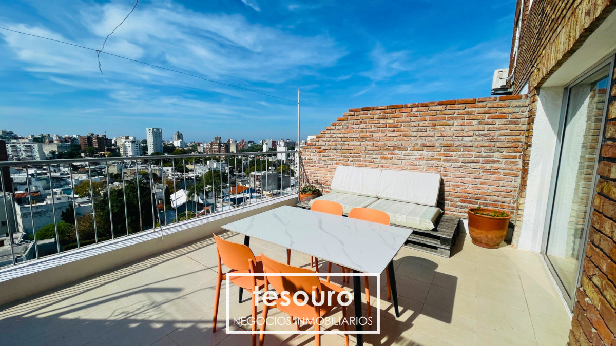 Apartamento ID.4824 - ALQUILER PENTHOUSE DUPLEX DE 3 DORMITORIOS EN POCITOS CON GRAN TERRAZA Y VISTA A LA CIUDAD