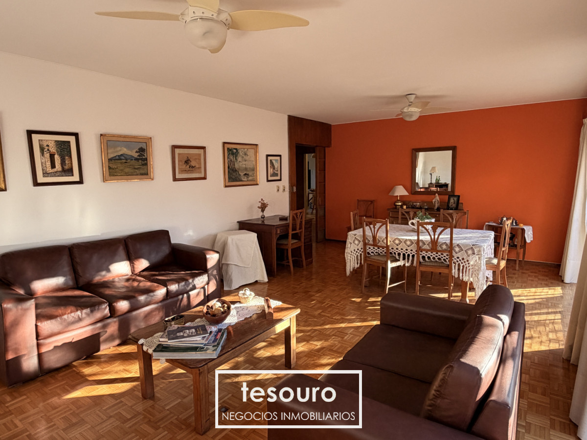 Apartamento ID.5539 - Apartamento en alquiler de 3 dormitorios y servicio en Centro