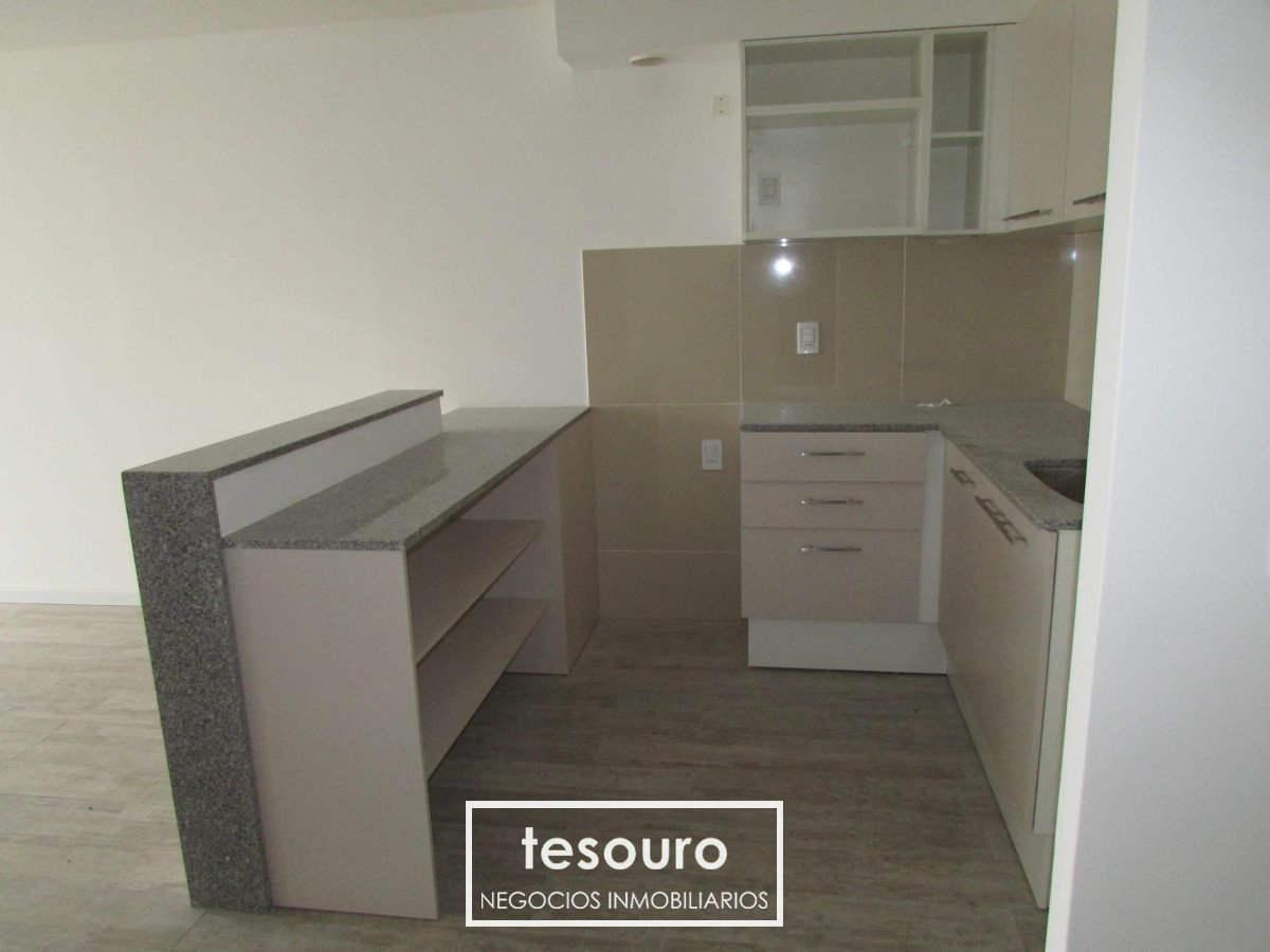 Apartamento ID.3660 - Alquiler 1 Dormitorio piso alto