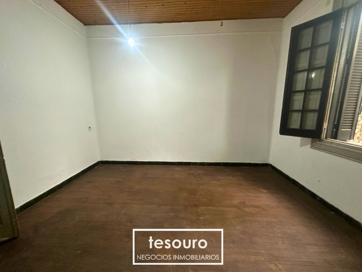 Apartamento ID.5476 - VENTA APARTAMENTO DE 4 DORMITORIOS EN CENTRO