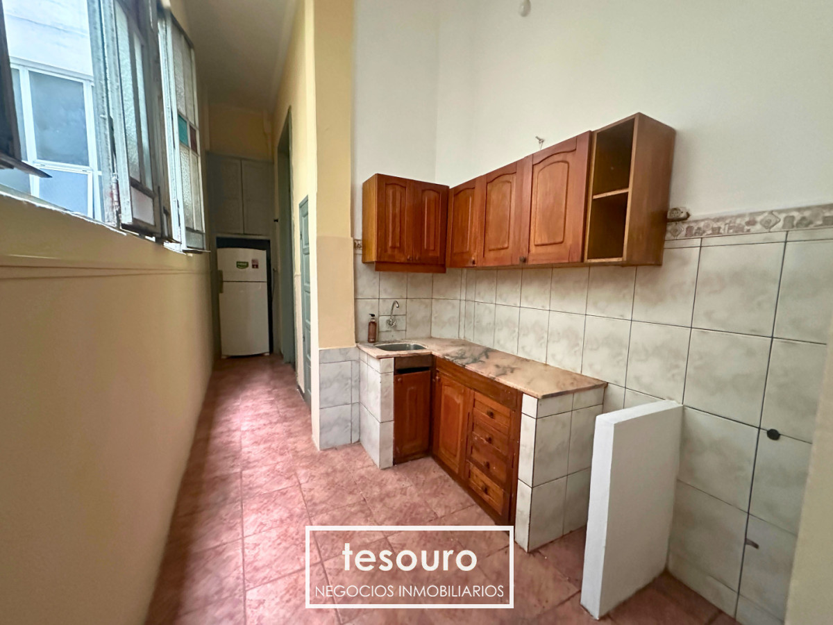 Apartamento ID.5476 - VENTA APARTAMENTO DE 4 DORMITORIOS EN CENTRO