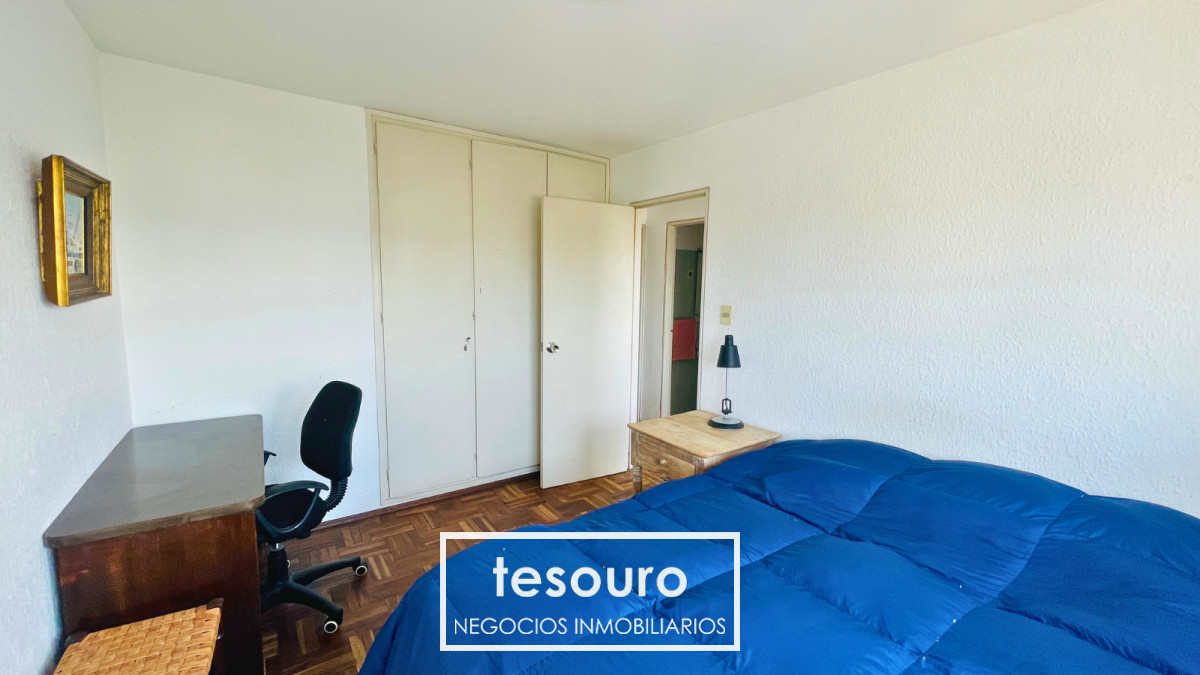 Apartamento ID.4824 - ALQUILER PENTHOUSE DUPLEX DE 3 DORMITORIOS EN POCITOS CON GRAN TERRAZA Y VISTA A LA CIUDAD
