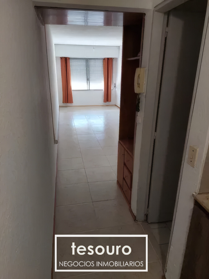 Apartamento ID.4829 - VENTA MONOAMBIENTE EN CORDÓN SOBRE 18 DE JULIO CON RENTA