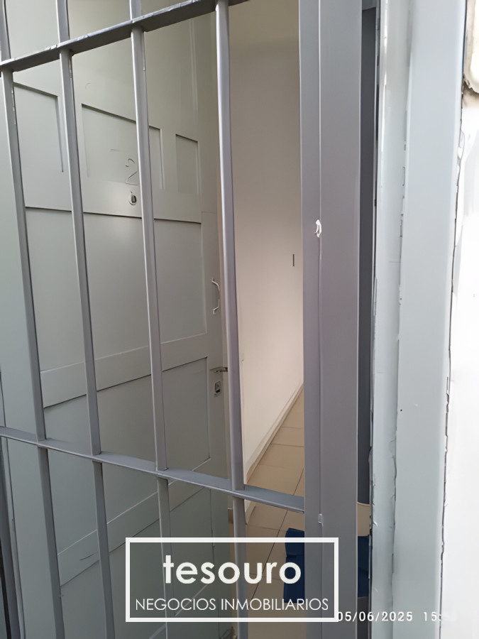 Apartamento ID.4884 - VENTA APARTAMENTO TIPO CASA DE 2 DORMITORIOS EN PARQUE BATLLE