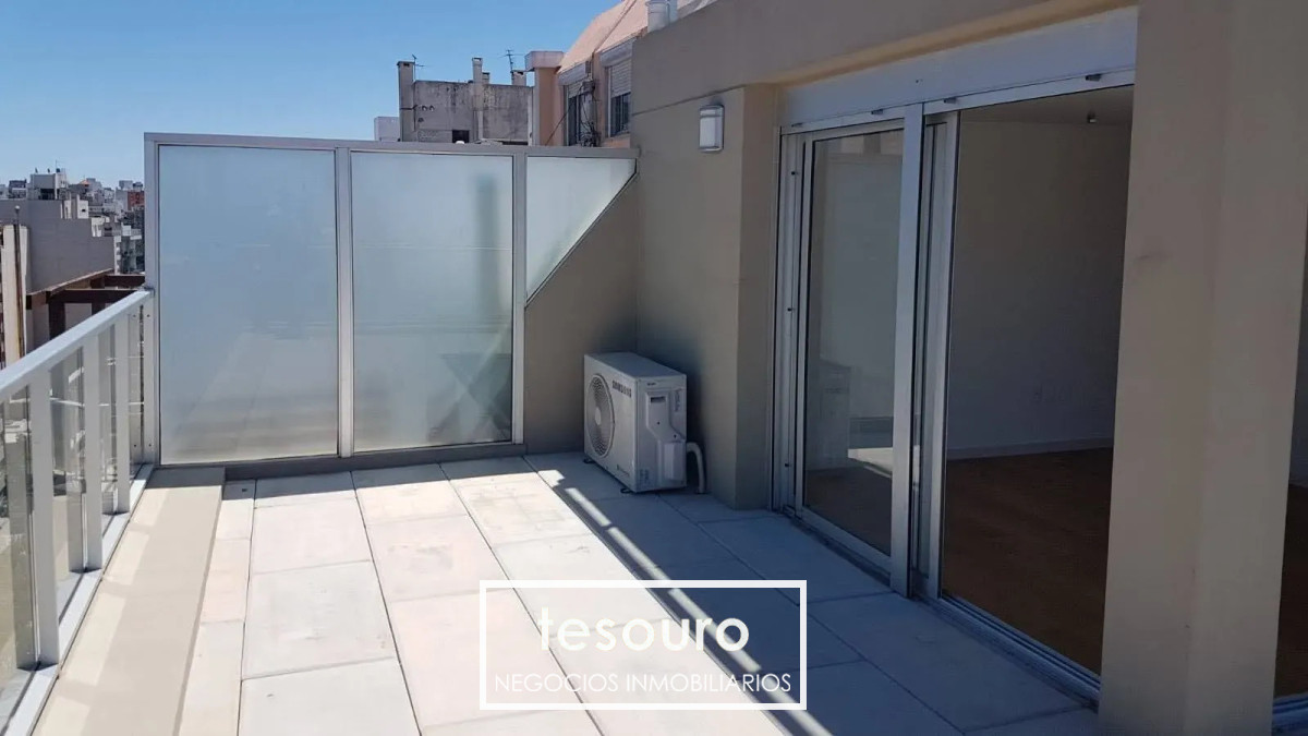 Apartamento ID.5482 - ALQUILER MONOAMBIENTE PENTHOUSE CON GRAN TERRAZA EN POCITOS NUEVO