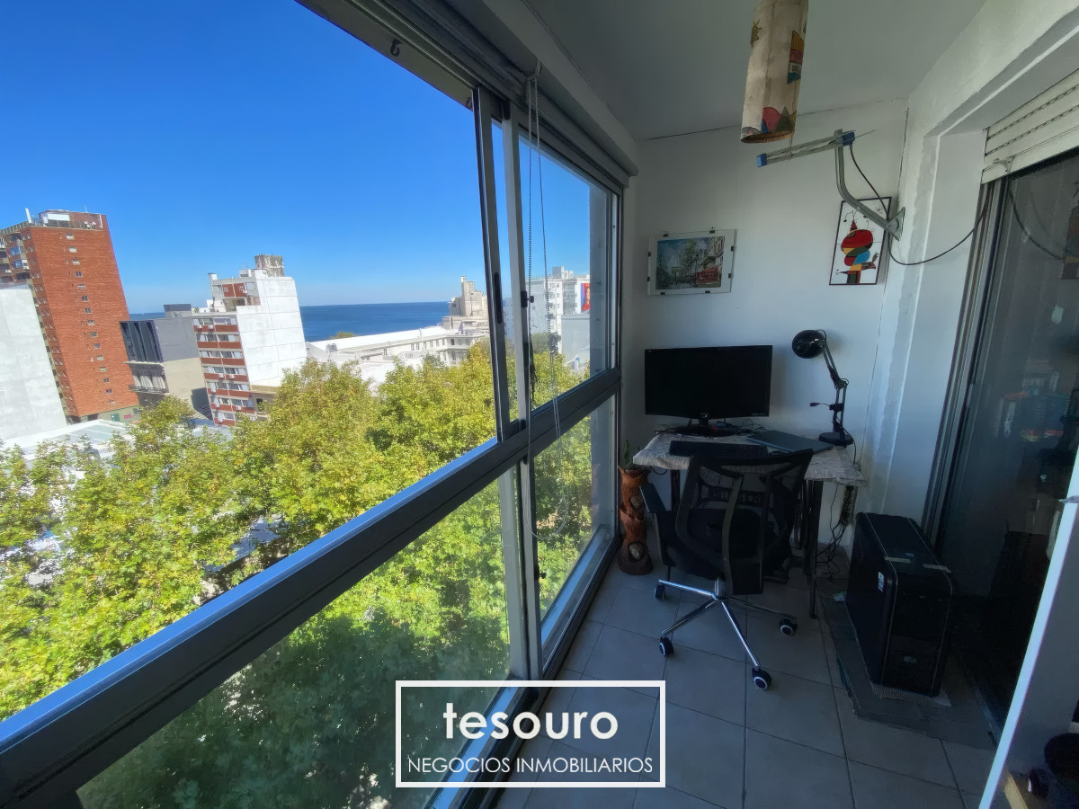 Apartamento ID.4666 - VENTA APARTAMENTO DE 2 DORMITORIOS EN CENTRO CON VISTA AL MAR