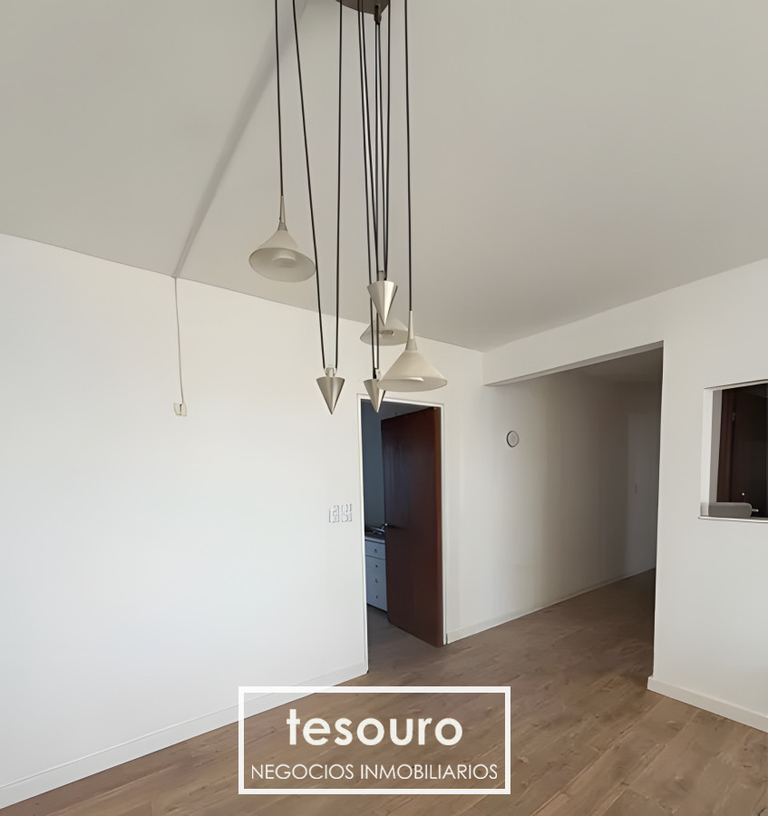 Apartamento ID.4854 - ALQUILER APARTAMENTO DE 2 DORMITORIOS EN PUERTO BUCEO EDIFICIO PANAMERICANO