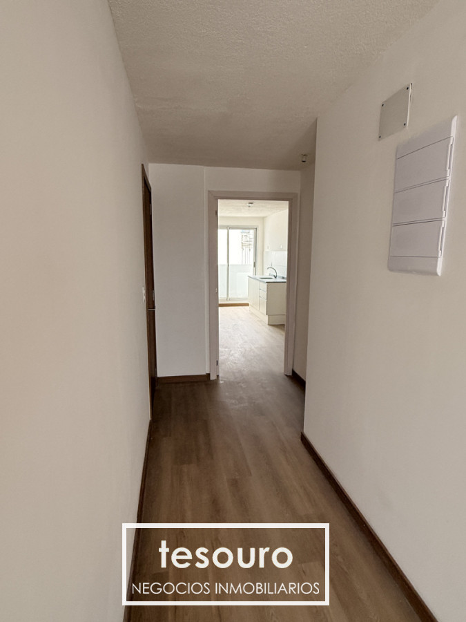 Apartamento ID.5493 - Alquiler Apartamento 1 Dormitorio en Tres Cruces