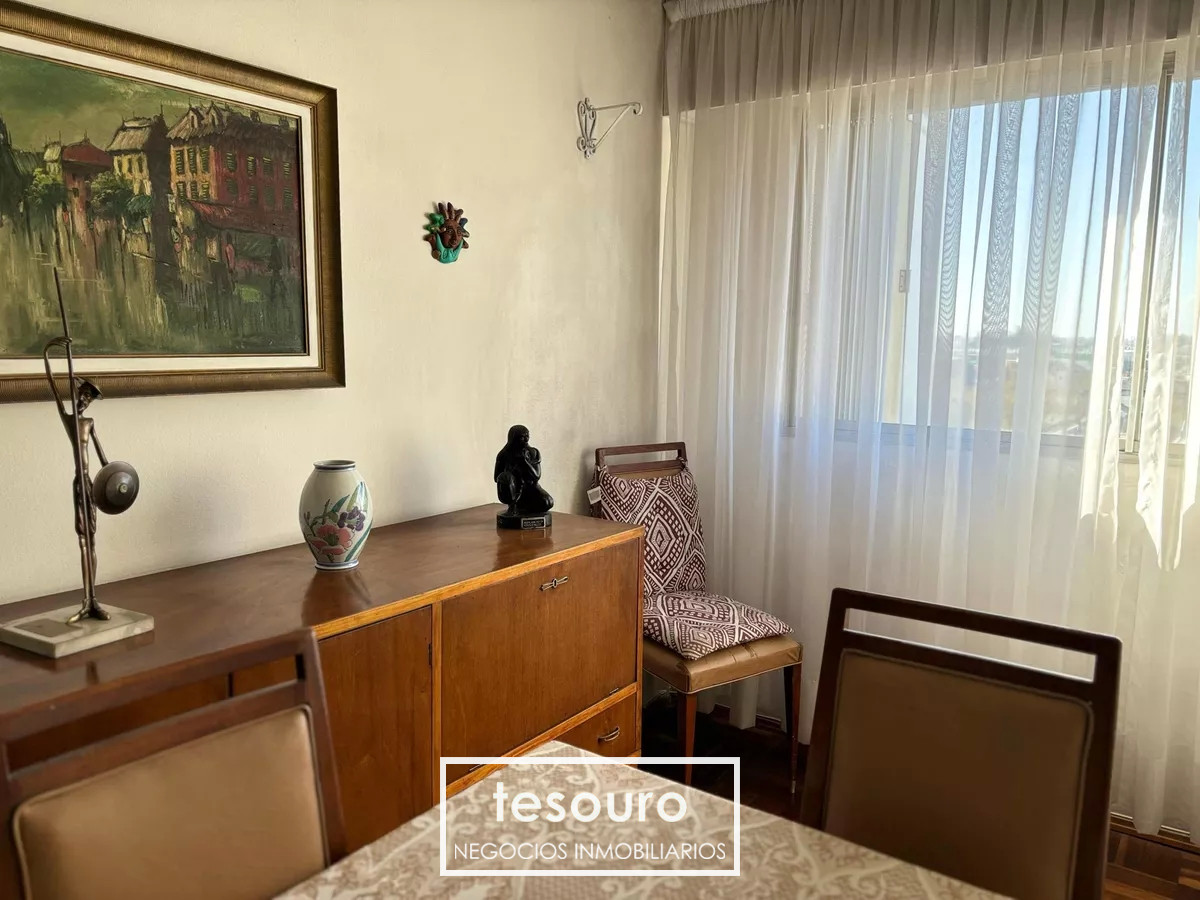 Apartamento ID.4204 - Venta Apartamento de 2 dormitorios en Centro