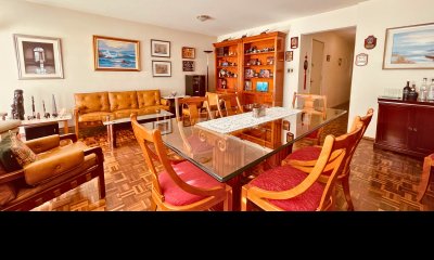 VENTA APARTAMENTO DE 3 DORMITORIOS CON SERVICIO Y GARAGE EN POCITOS
