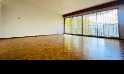VENTA APARTAMENTO DE 4 DORMITORIOS EN POCITOS