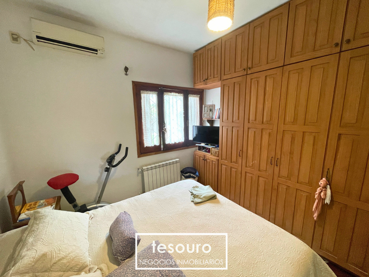 Casa ID.4660 - VENTA CASA DE 4 DORMITORIOS CON PISCINA Y BARBACOA EN MALVÍN