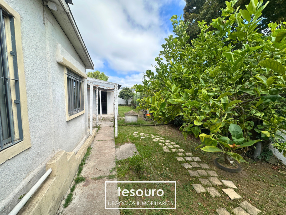 Casa ID.5410 - VENTA 3 CASAS EN MISMO PADRÓN EN MALVÍN NORTE PRÓXIMO A BUCEO