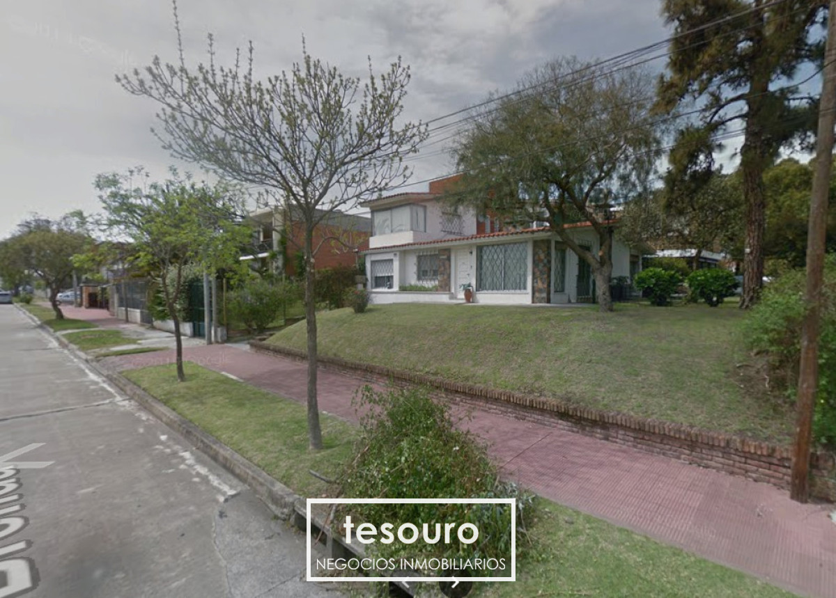 Casa ID.5731 - Venta de casa 6 dormitorios en Punta Gorda