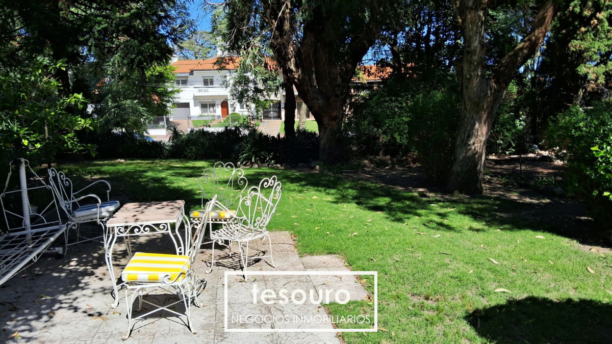 Casa ID.5731 - Venta de casa 6 dormitorios en Punta Gorda