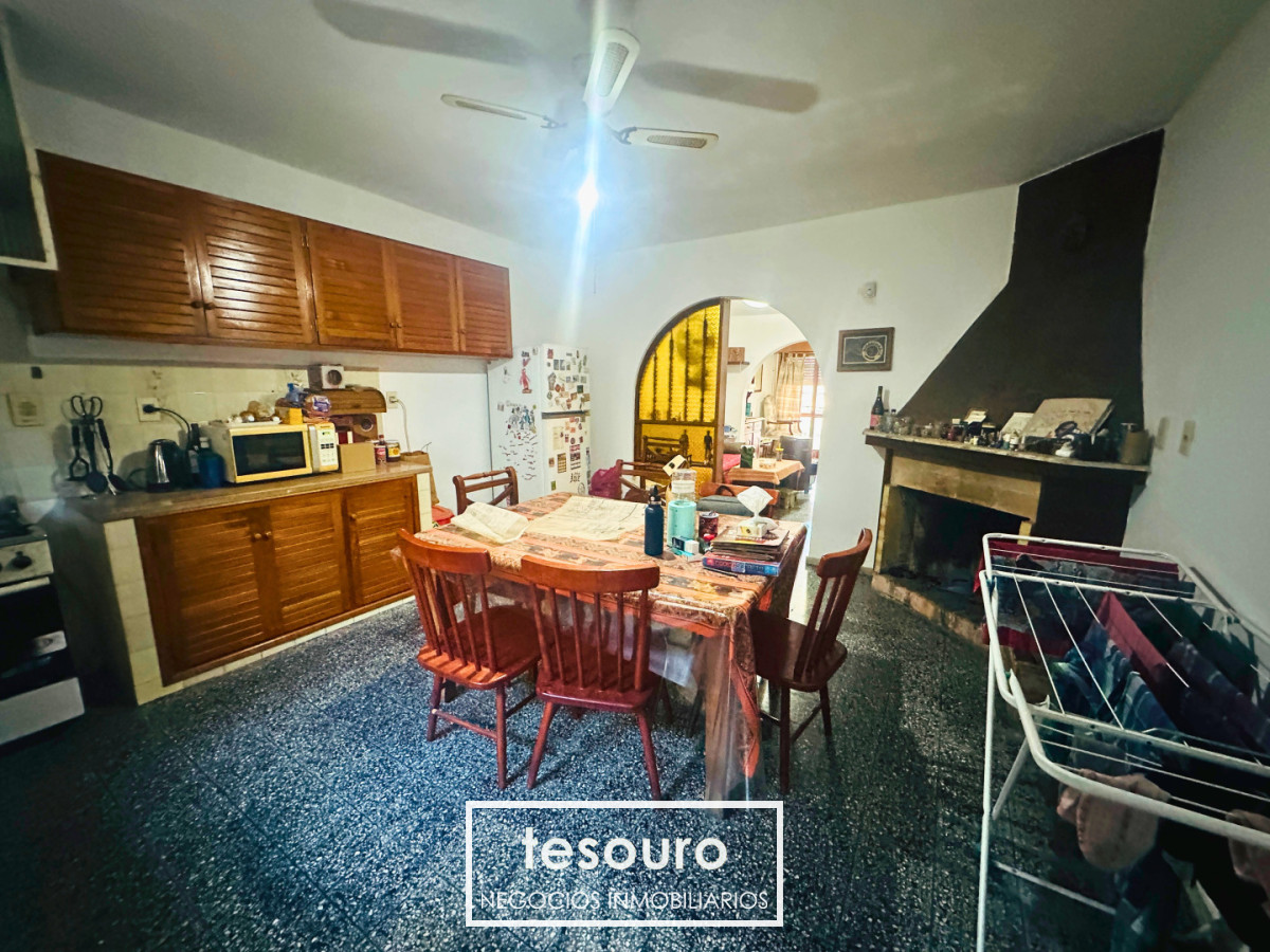 Casa ID.5510 - VENTA CASA DE 3 DORMITORIOS EN LA COMERCIAL