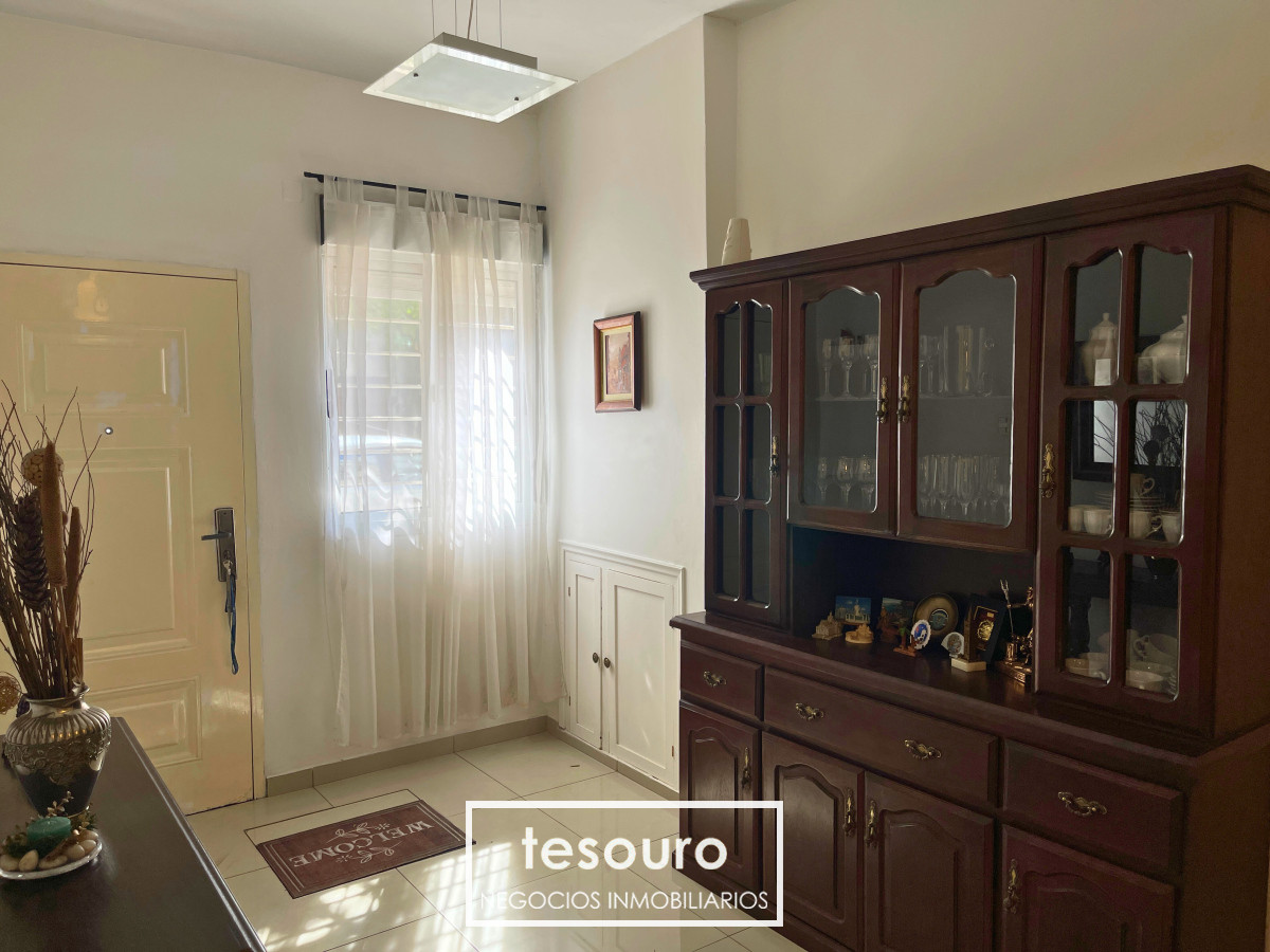 Casa ID.4616 - VENTA CASA PH DE 2 DORMITORIOS EN POCITOS