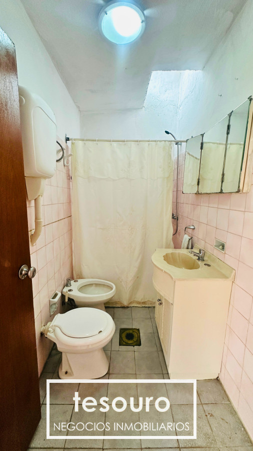 Casa ID.4983 - VENTA CASA CON APARTAMENTO INDEPENDIENTE EN BUCEO PRÓXIMO A AVENIDA ITALIA