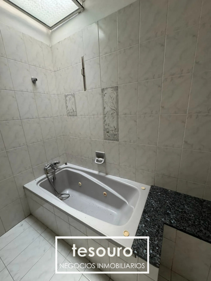 Casa ID.5437 - CASA 2 DORMITORIOS CON JARDÍN Y PARRILLERO EN CARRASCO SUR